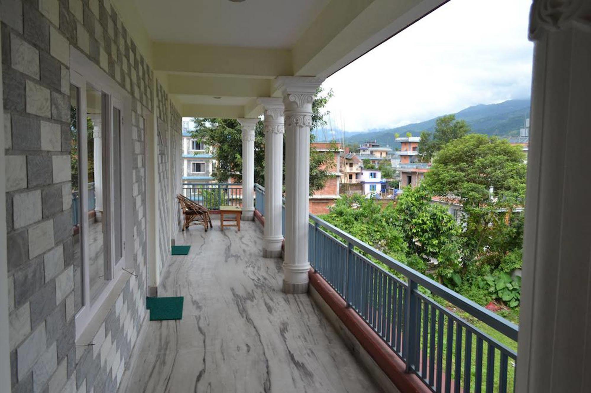 Hotel Global Inn Pokhara Exterior foto